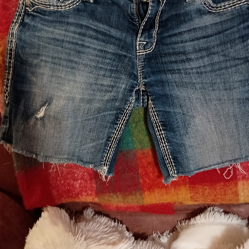Rock Revival Women's Faded Blue Distressed Jean Shorts - Picture 6 of 6